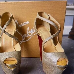 Tod's Shimmering Gold Peep-Toe Heels